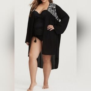 Torrid Embroidered Gauzy Tie Front Kimono Beach Swim Cover-up Plus Size 5X or 6X